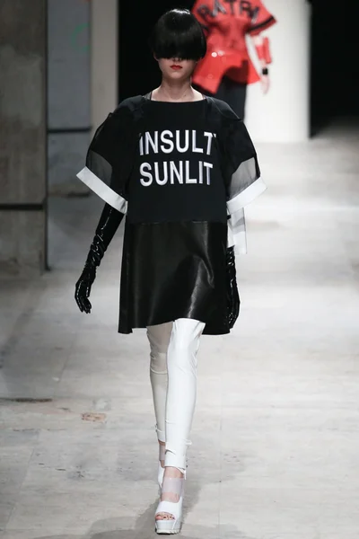 Look 5